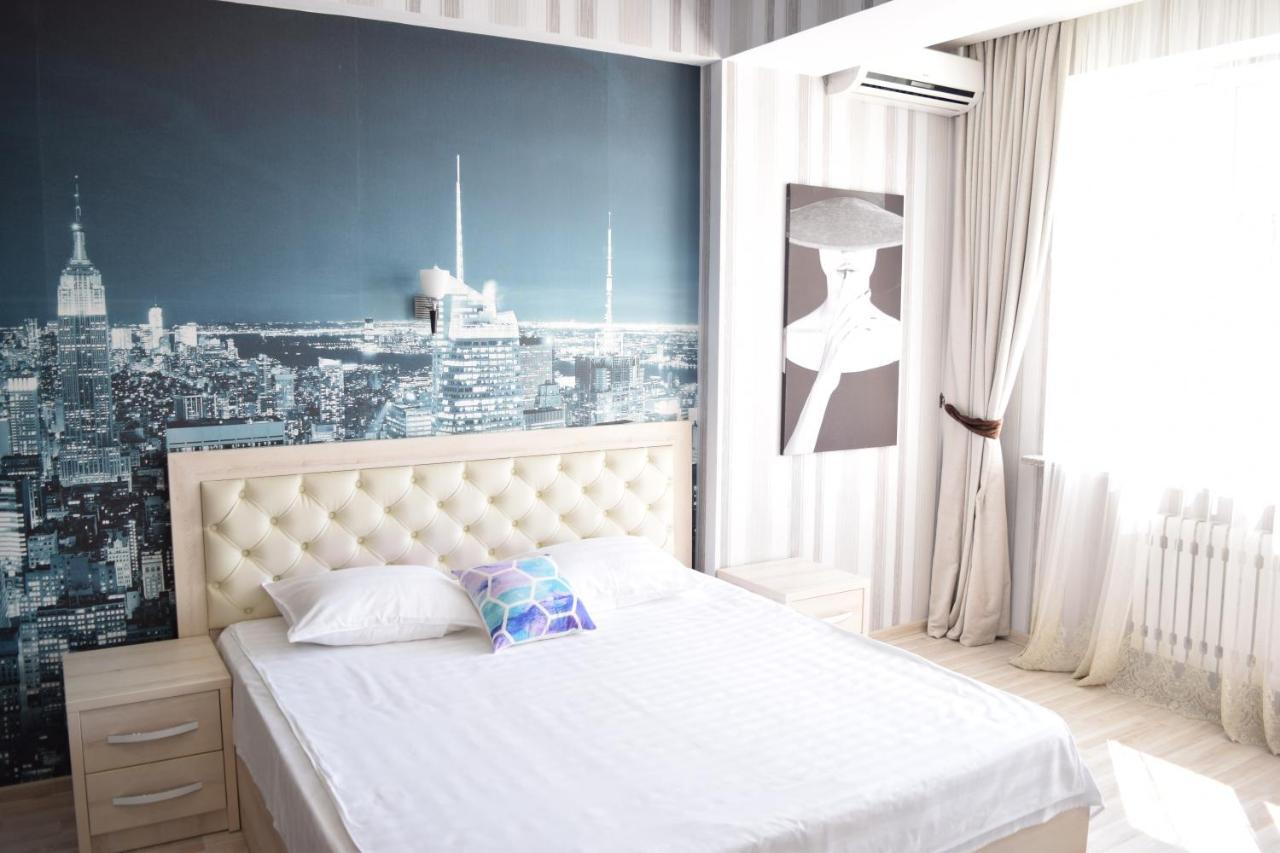 Studio Boutique Apartment Bishkek Bagian luar foto
