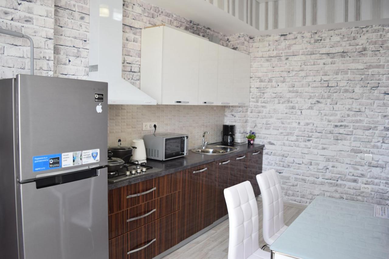 Studio Boutique Apartment Bishkek Bagian luar foto