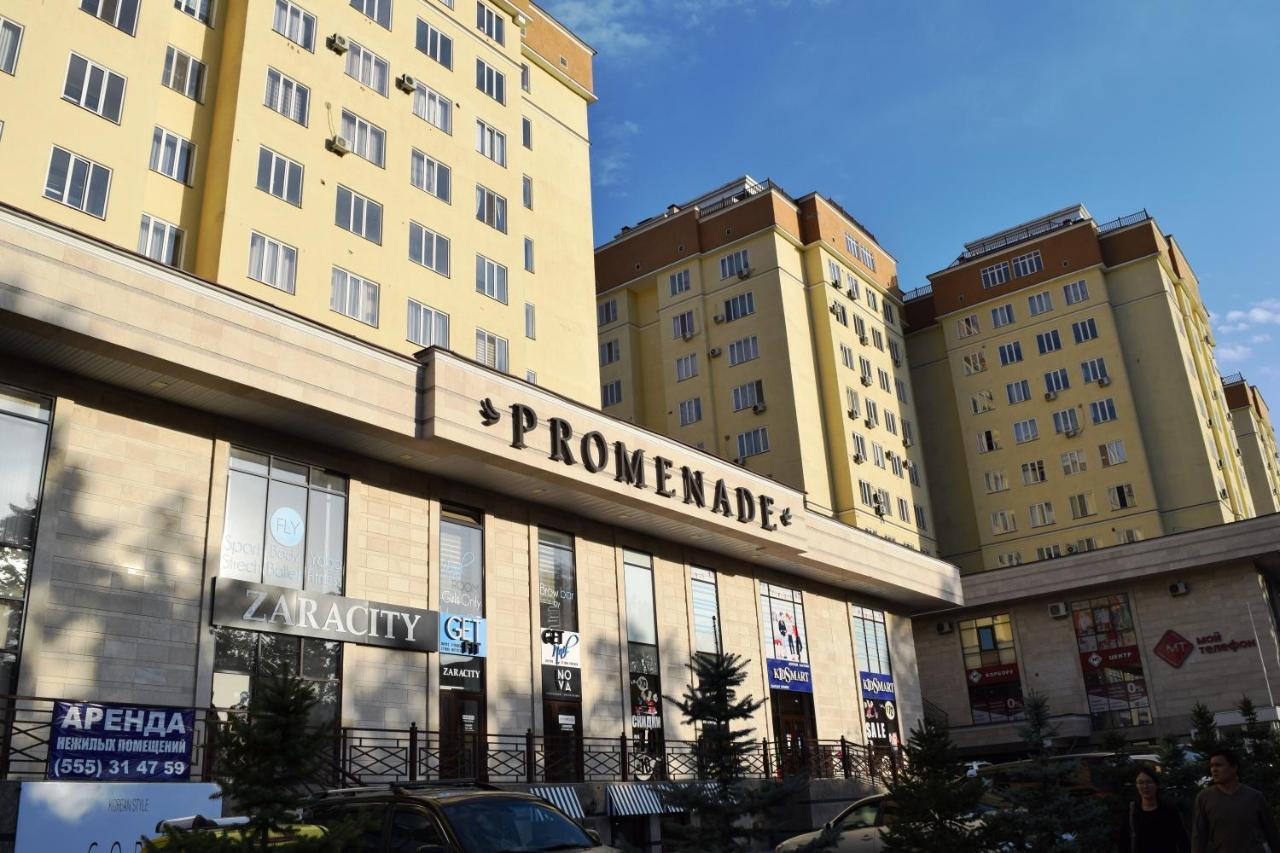 Studio Boutique Apartment Bishkek Bagian luar foto