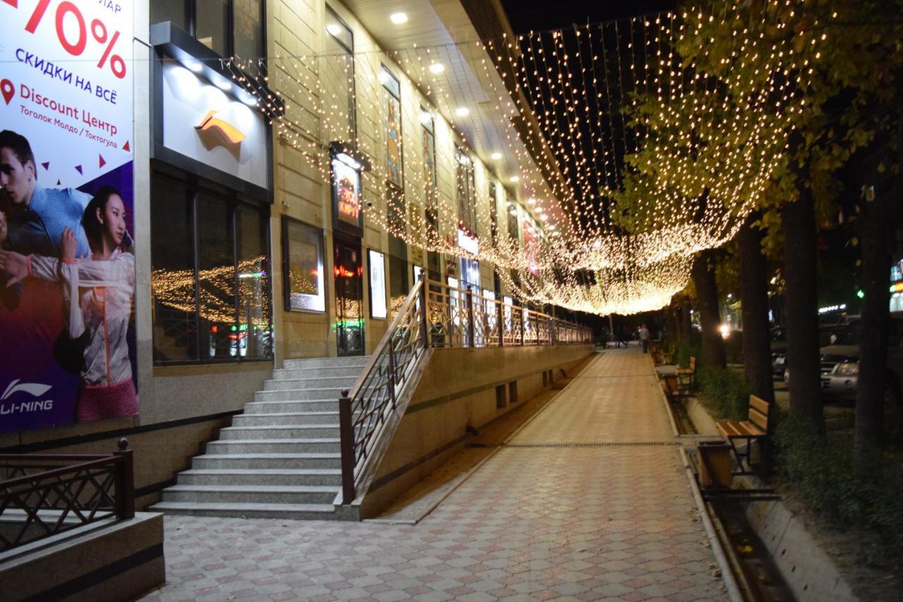 Studio Boutique Apartment Bishkek Bagian luar foto